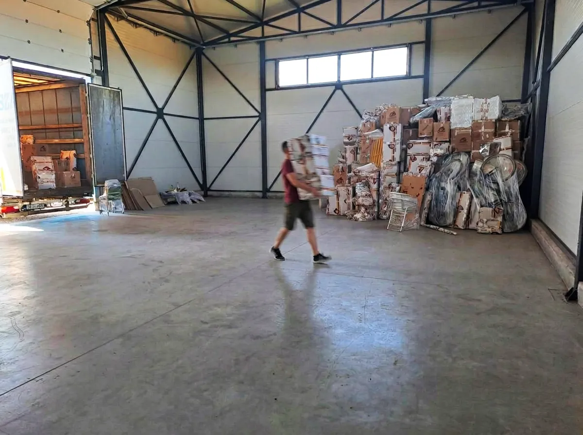 Izdavanje hale (magacina) u Borči 410m28